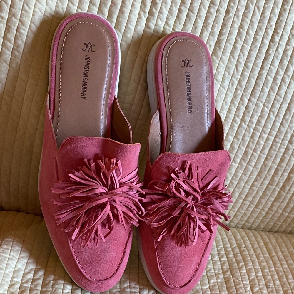 Johnston & Murphy Darlene Fringed Mule shoes in pink kid suede size 11